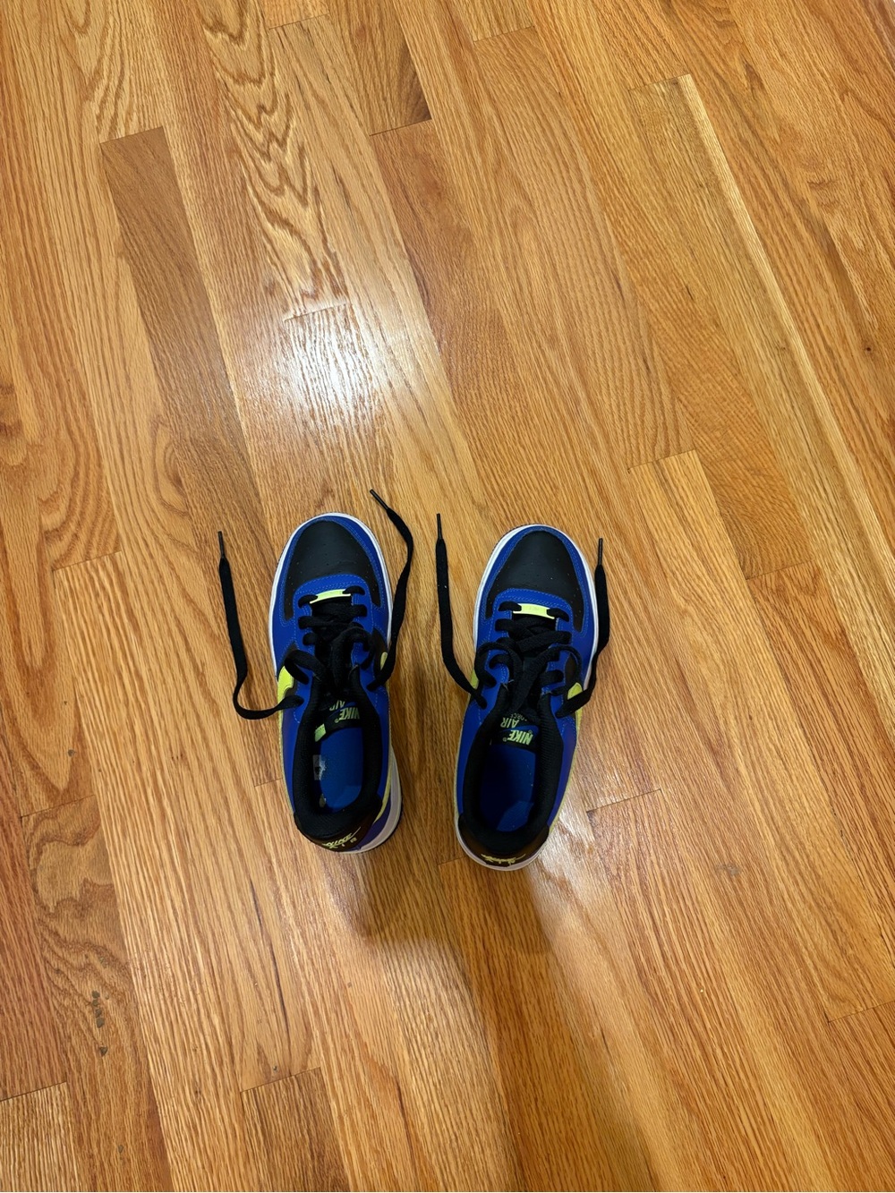 Nike Boys' Air Force Ones Size 4.5 - Picture 5 of 5